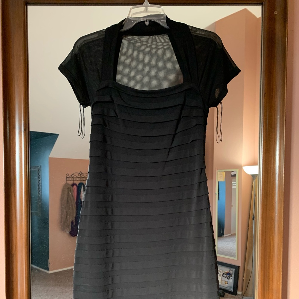 Shrug collar/cap sleeve dress